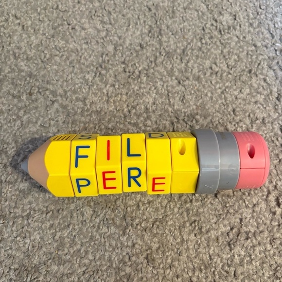 Little Tikes Learn & Play 100 Words Spell & Spin Pencil Alphabet Learning - Picture 2 of 6